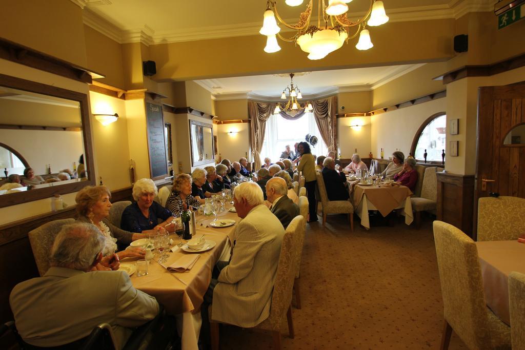 Longview Hotel Knutsford Buitenkant foto