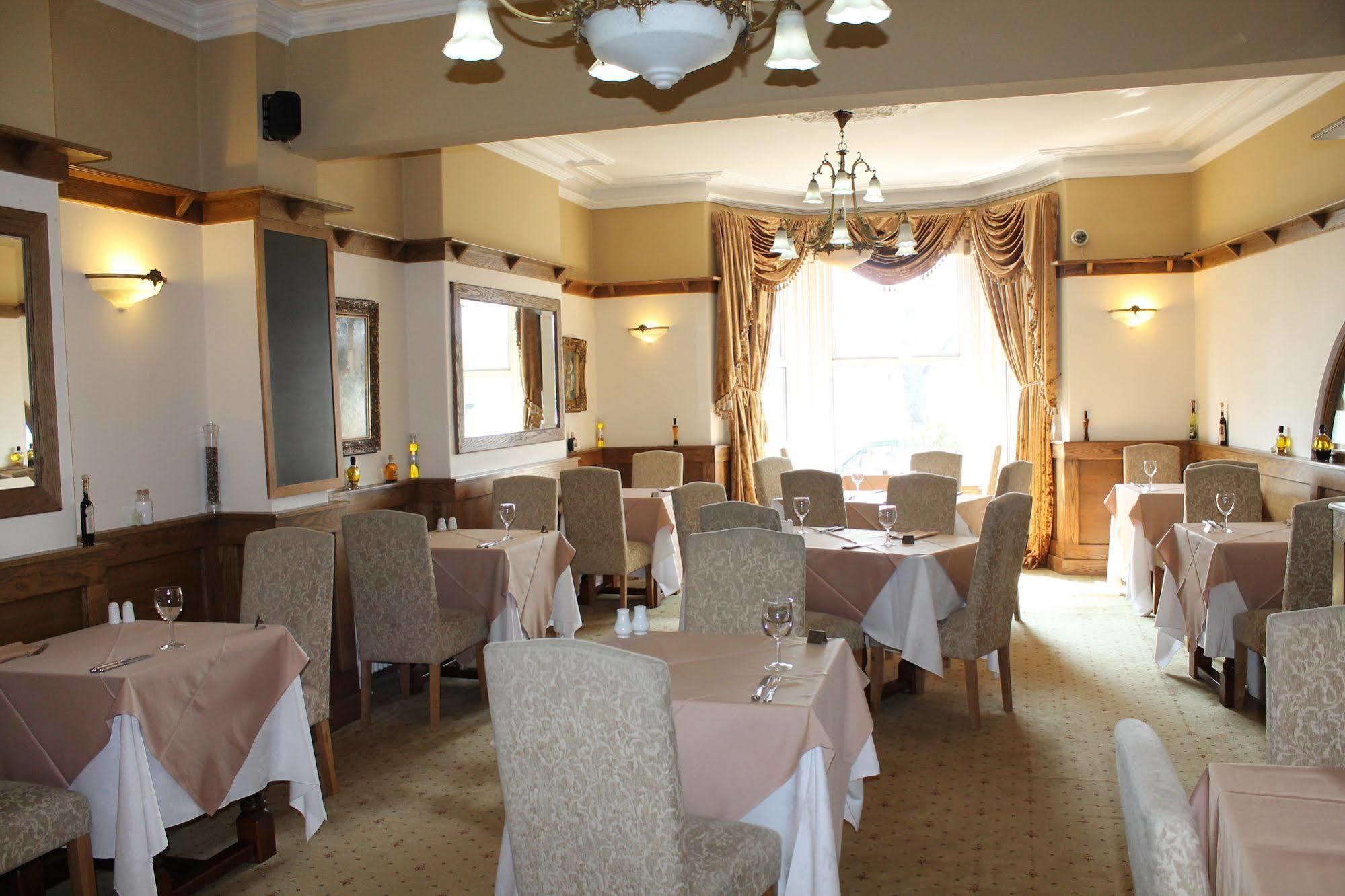 Longview Hotel Knutsford Buitenkant foto